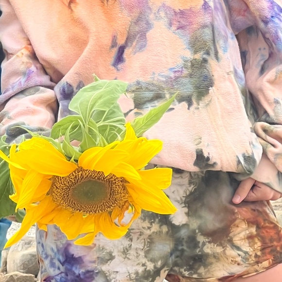 ZAMDESIGNZ sweatshirt - Picture 2 of 10